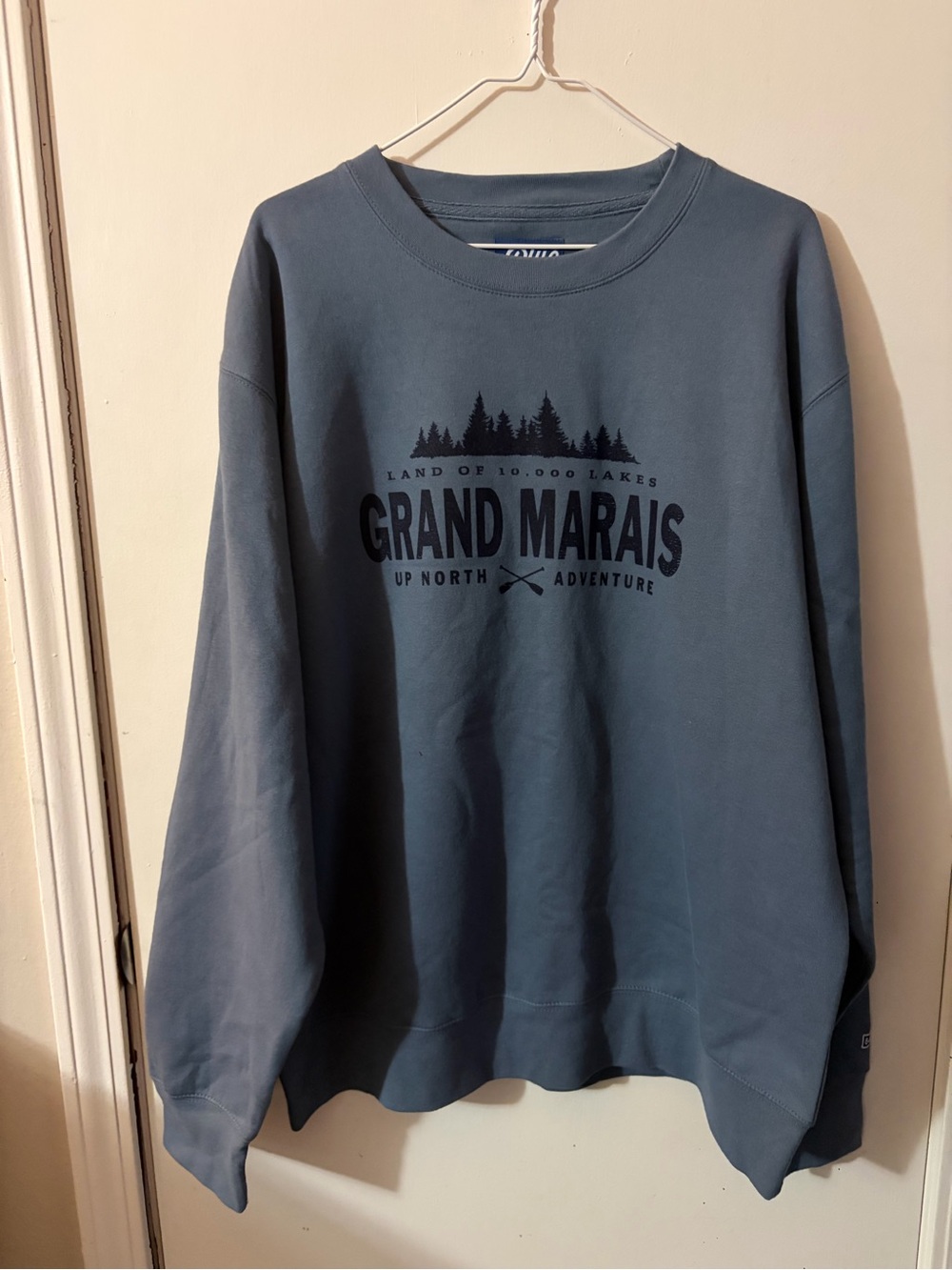 NWOT Women’s Blue 85 Large Grand Marais Graphic Crewneck Sweatshirt Blue Tote16